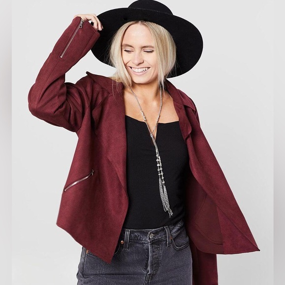 Daytrip Jackets & Blazers - Women’s Buckle Daytrip Faux Suade Jacket Maroon size large | new without tags